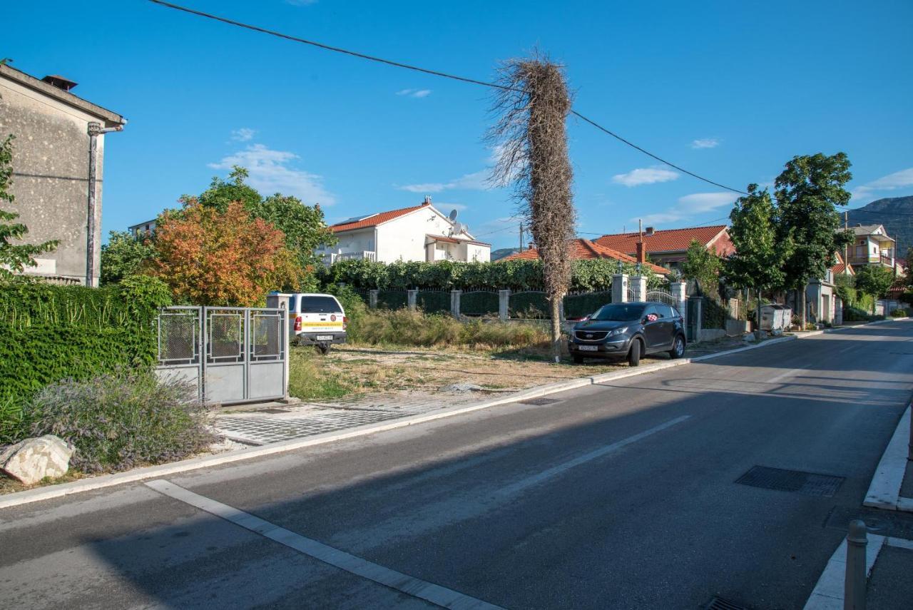 Apartments By The Sea Kastel Stari, Kastela - 15894 Luaran gambar