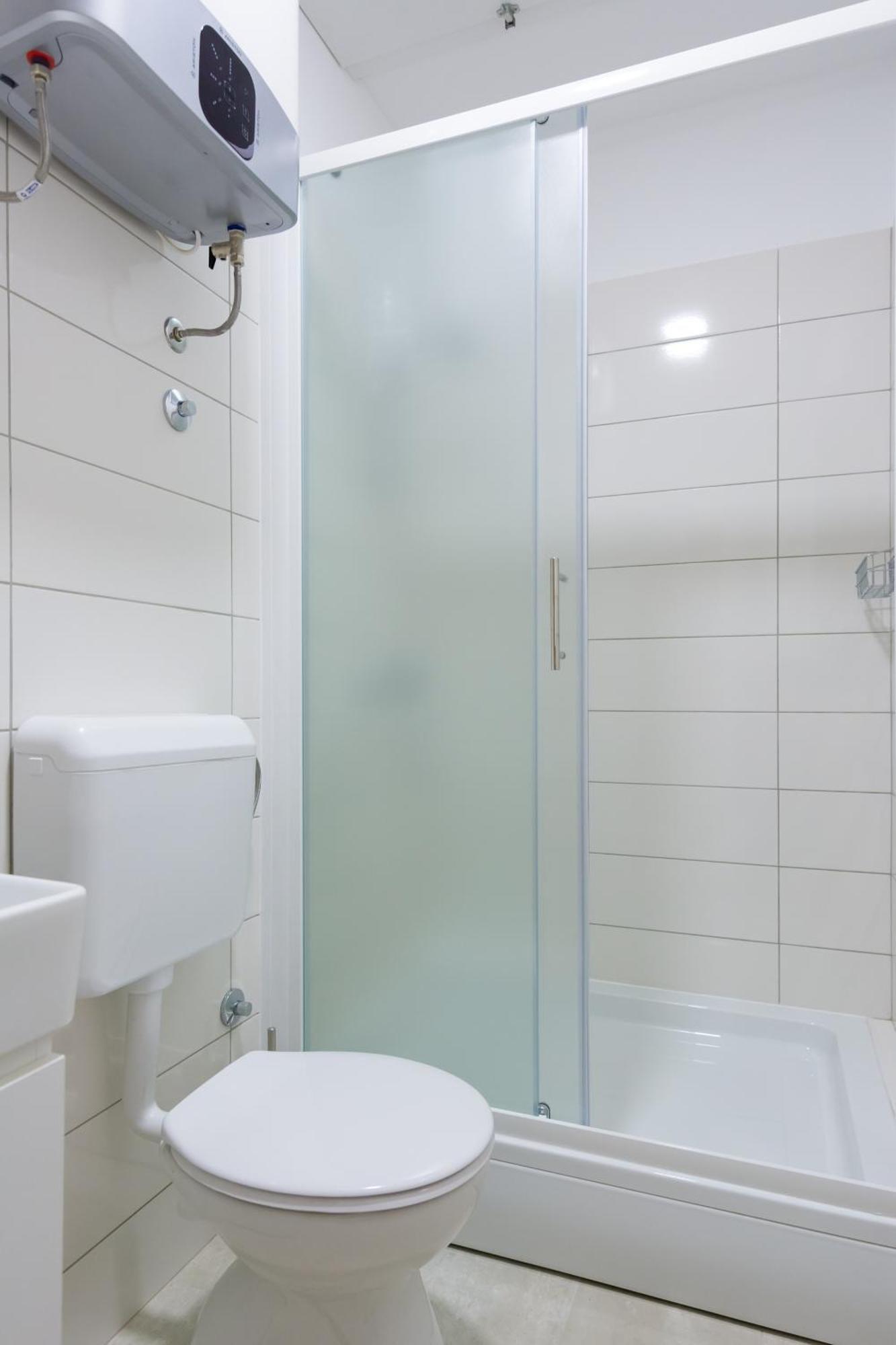 Apartments By The Sea Kastel Stari, Kastela - 15894 Bilik gambar